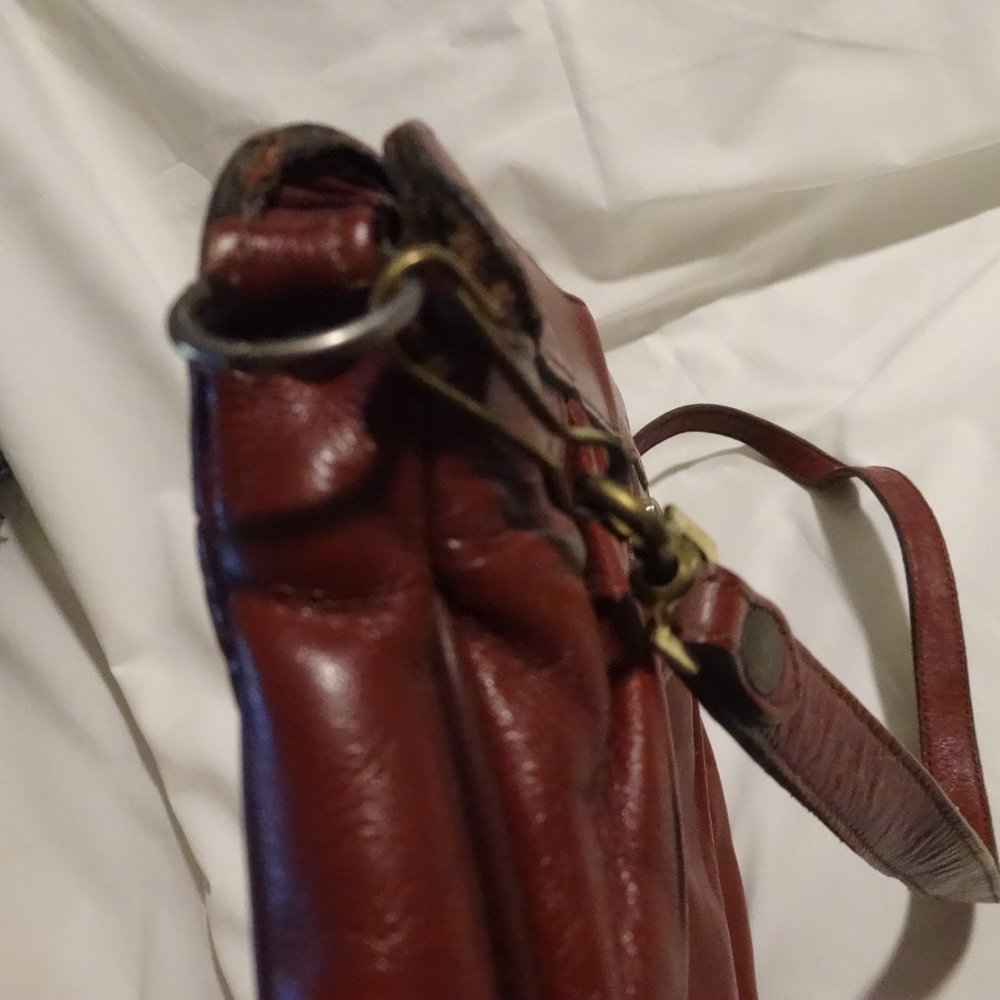 Vintage Etienne Aigner Handmade Oxblood‎ Red Leather Shoulder Handbag PURSE 70s - Picture 5 of 7